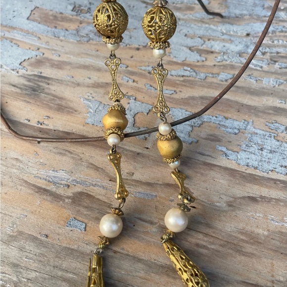 Vintage Faux Pearl & Goldtone Extra Long Dangle Earring - Picture 11 of 11